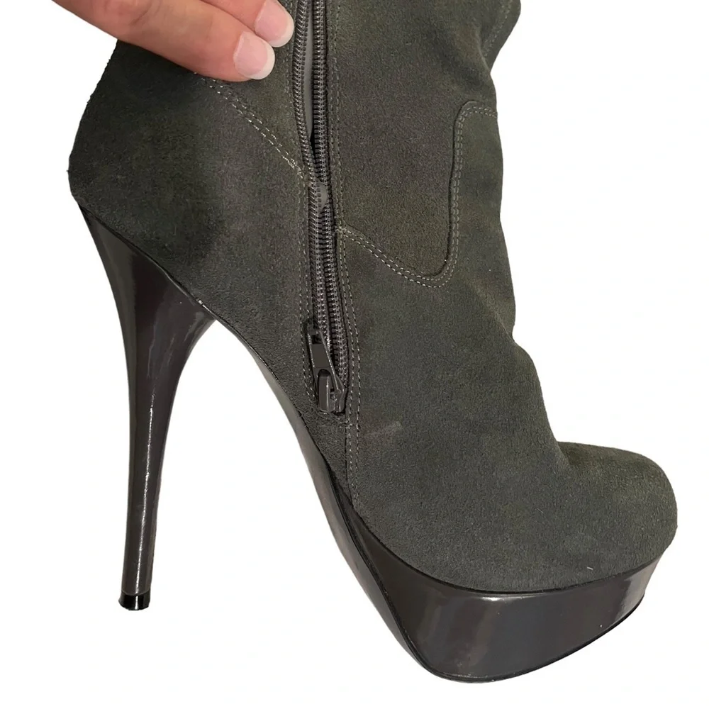 Steve Madden Boots ‘Calgarry’ Vintage Grey Suede Over-the-Knee Platforms - EUC